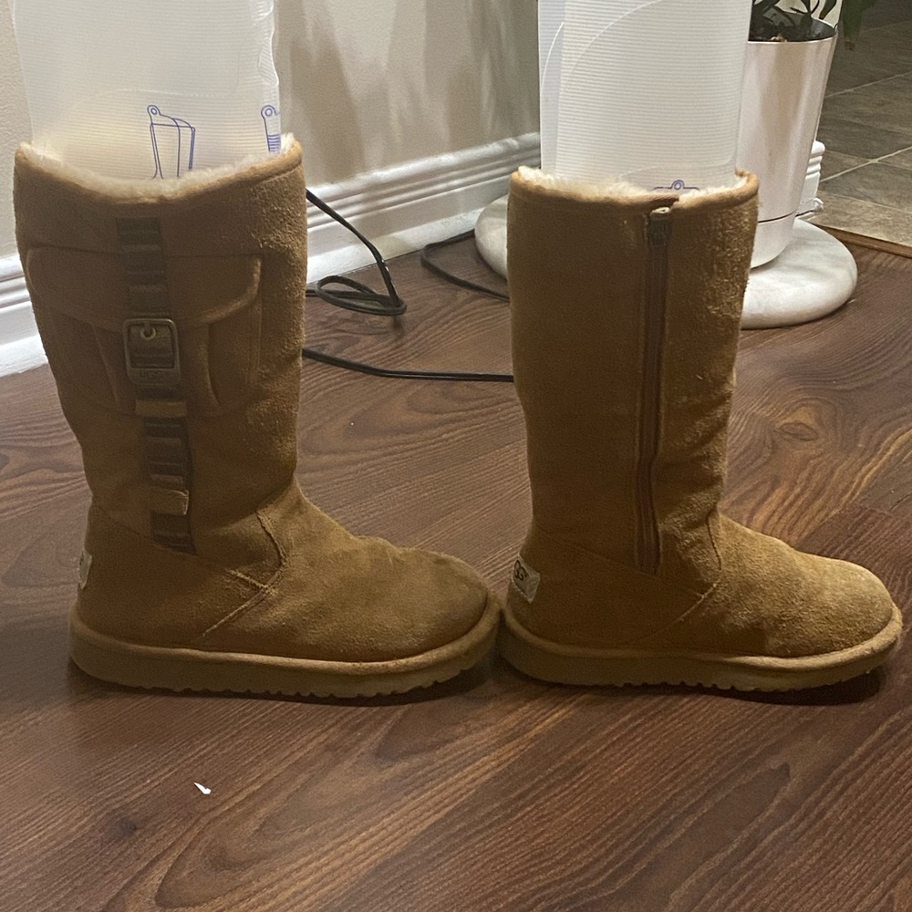 UGG AUSTRALIA Cargo II Boots - Picture 6 of 10